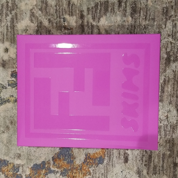 Sold out FENDI x SKIMS bodysuit Medium - Picture 7 of 8